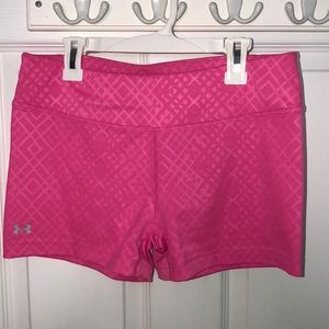 Women’s fitted performance shorts